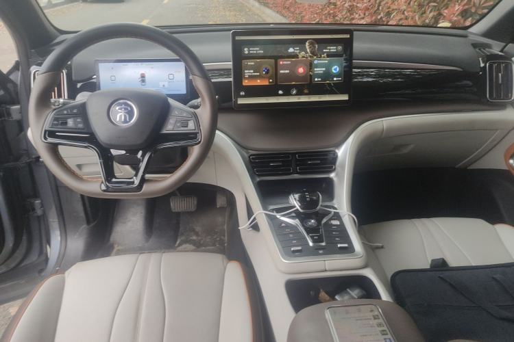 Used BYD Song Pro New Energy 2023 Champion Edition DM-i 110KM Beyond Model Center Console