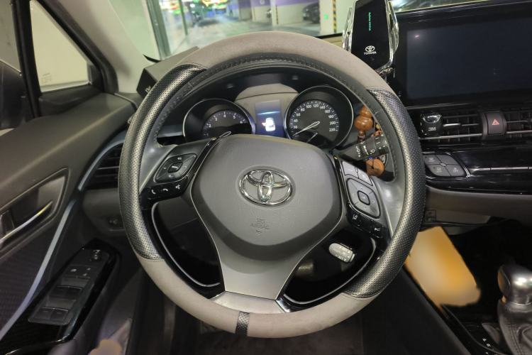 Used Toyota IZOA 2022 2.0L SPORT Edition
