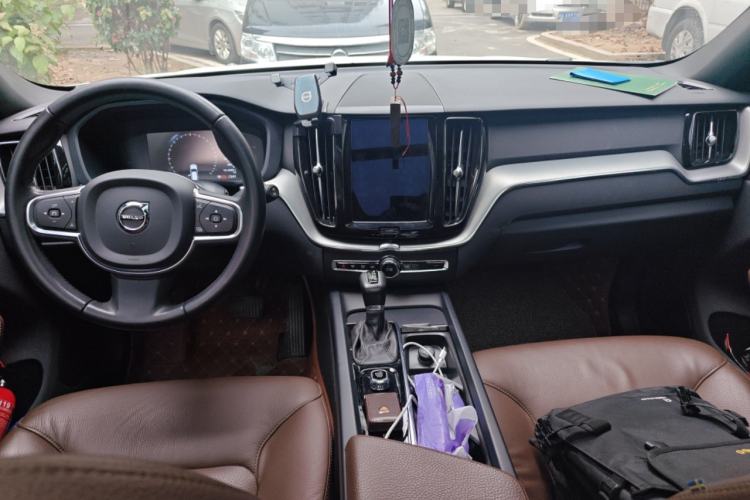 Used Volvo XC60 2021 T5 4x4 Smart Luxury Edition