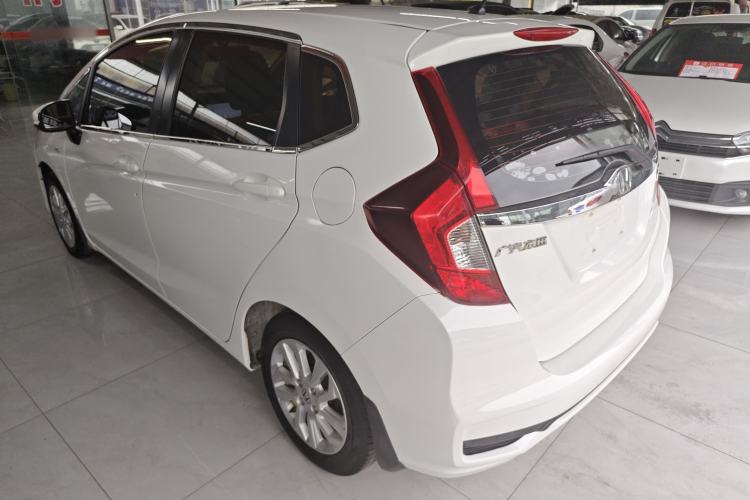 Used Honda Fit 2018 1.5L CVT Comfort Sunroof Version Rear Left 45 Deg