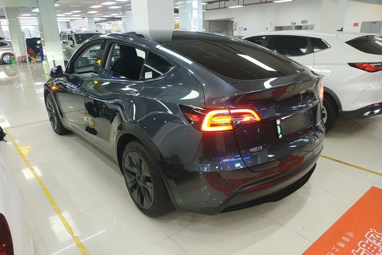 Used Tesla Model Y 2024 Rear-Wheel-Drive Version Rear Left 45 Deg