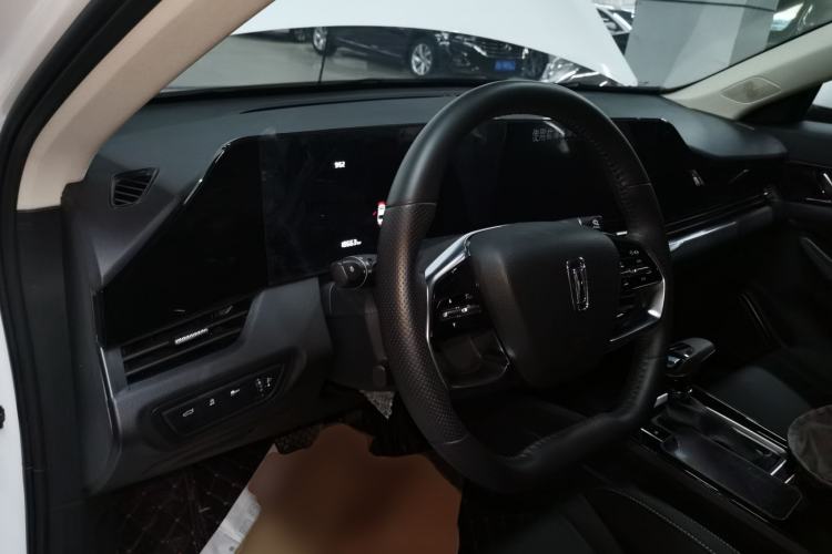 Used Bestune B70 2022 Third Generation 1.5T Automatic Enjoyment Version Center Console