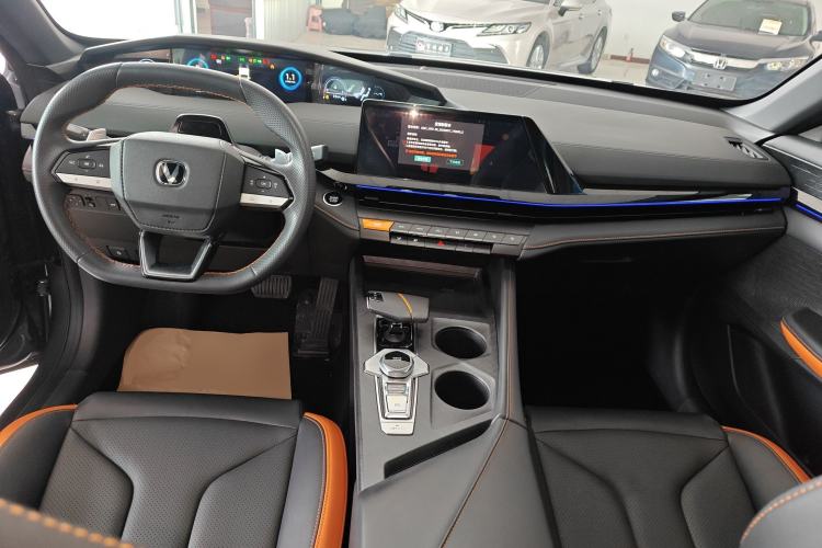 Used Changan UNI-V 2023 1.5T Prestige Model
