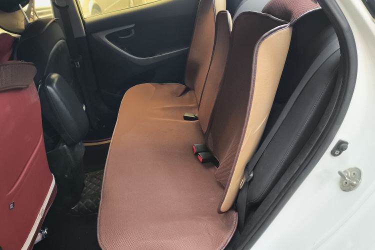 Used Hyundai Elantra (5th Generation / Langdong) 2016 1.6L Automatic Smart Version
