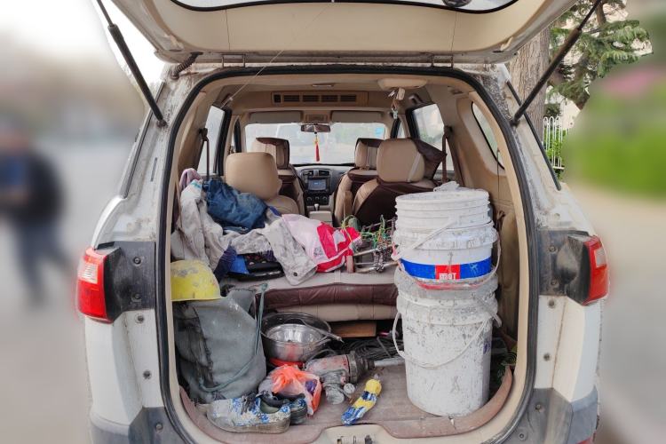 Used Dongfeng Fengon 370 2016 1.5L Manual Standard Model II 7 Seats Trunk