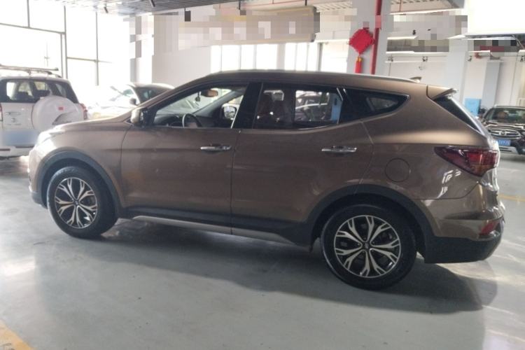 Used Hyundai Santa Fe 2017 2.0T Automatic Two-Wheel Drive Smart Version 7 Seats
