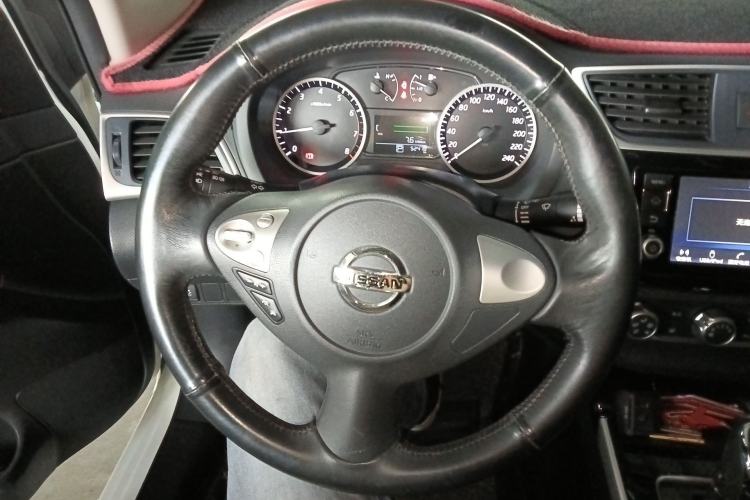 Used Nissan Sylphy 2016 1.6XV CVT Smart Enjoyment Version Steering Wheel