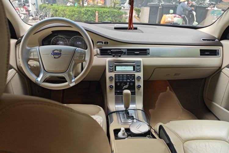 Used Volvo S80L 2011 2.0T Zhiya Edition
