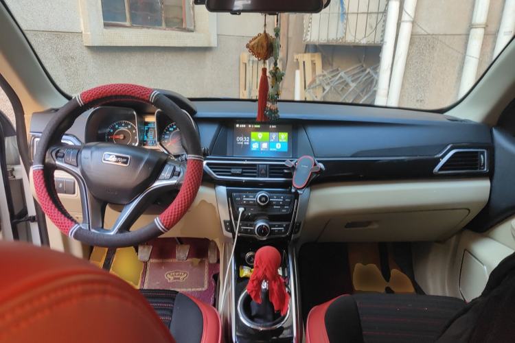 Used Zotye Domy X5 2017 Upgraded Model 1.5T Manual Luxury Version
