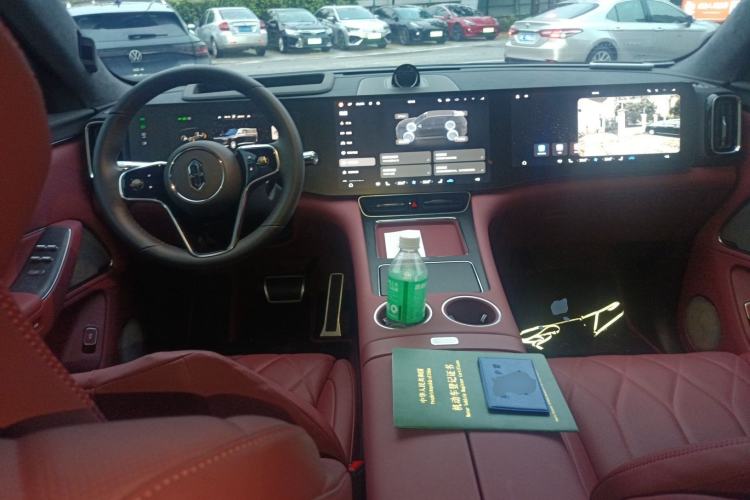 Used Hima AITO M8 2025 Extended-Range Max+ Version 53.4 kWh 6-Seater Edition
