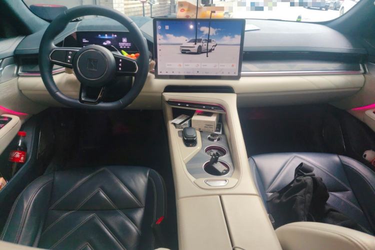 Used Zeekr 001 2022 Long-Range Dual-Motor WE Edition Center Console