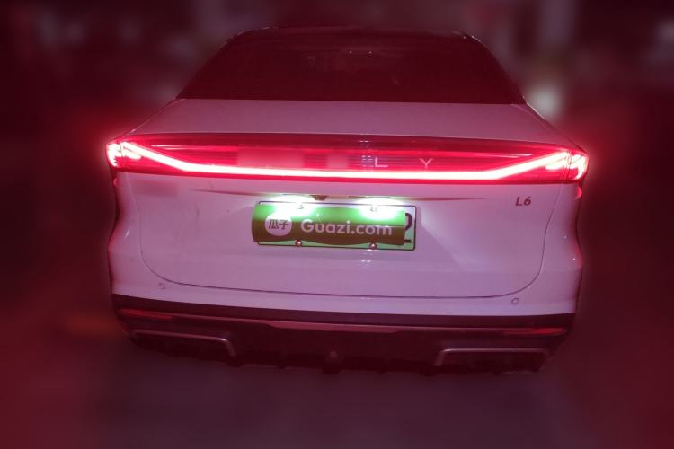 Used Geely Galaxy L6 2024 125km PLUS Dragon Edition Exterior 4