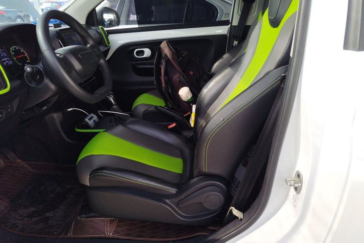 Used Roewe Clever 2021 302 km New Four-Seater Super-Efficient Version
