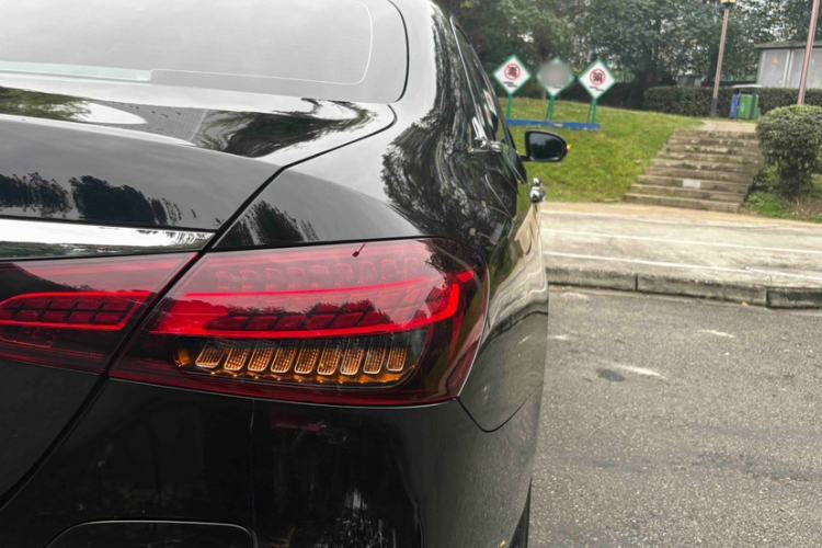 Used Mercedes-Benz E-Class New Energy 2022 Facelift E 350 e L Plug-in Hybrid Sedan
