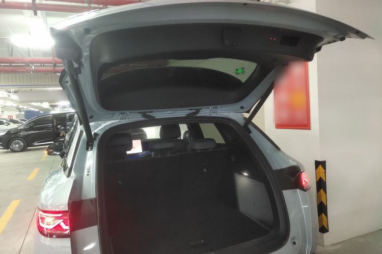 Used BYD Song L DM-i 2025 Intelligent Driving Version 160 km Beyond-Range Type
