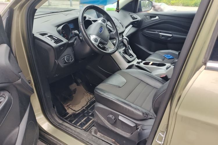 Used Ford Kuga 2013 1.6L GTDi Two-Wheel-Drive Trend Model Left Front Seat