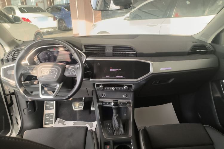 Used Audi Q3 2023 40 TFSI Fashion Dynamic Model