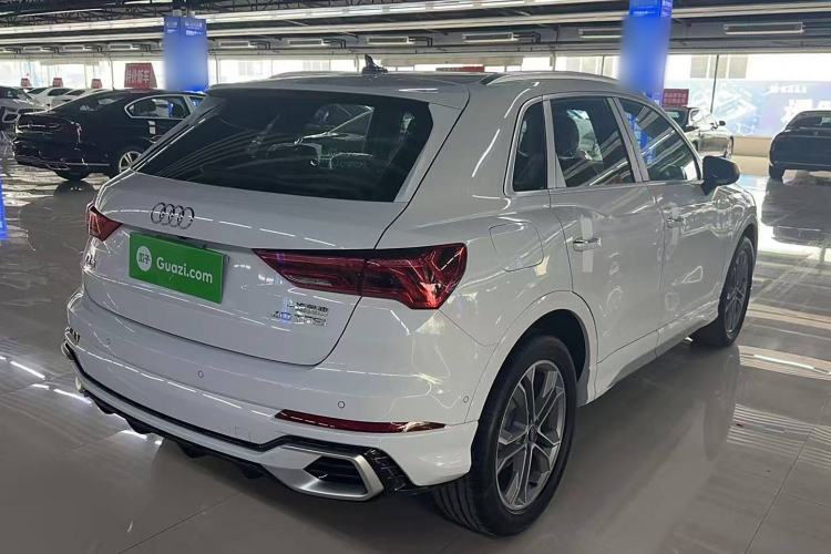 Used Audi Q3 2024 40 TFSI Fashion Dynamic Model