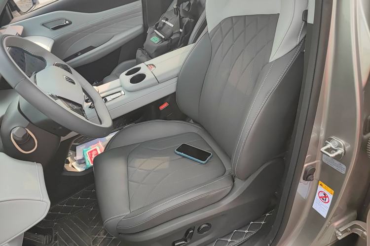 Used Changan UNI-Z New Energy 2024 Blue Whale Smart Electric iDD 125km Excellence Model