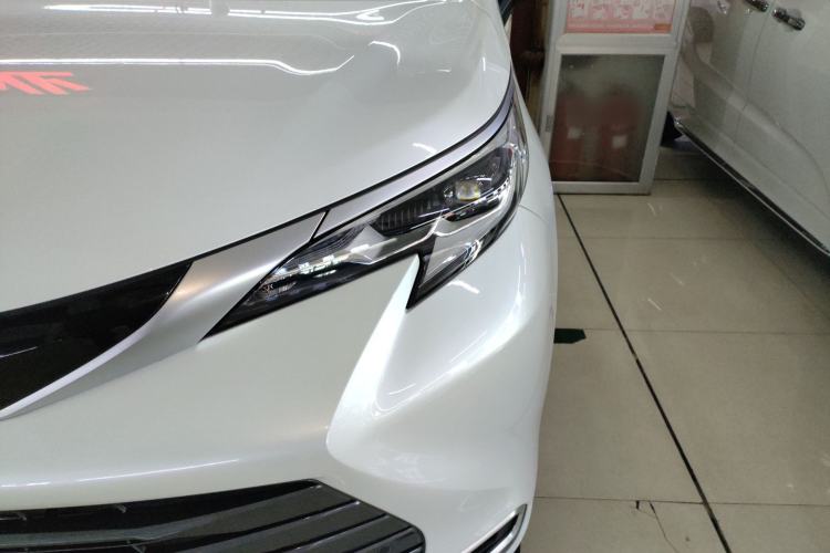 Used Toyota SIENNA 2024 2.5L Hybrid Four-Wheel Drive Luxury Edition