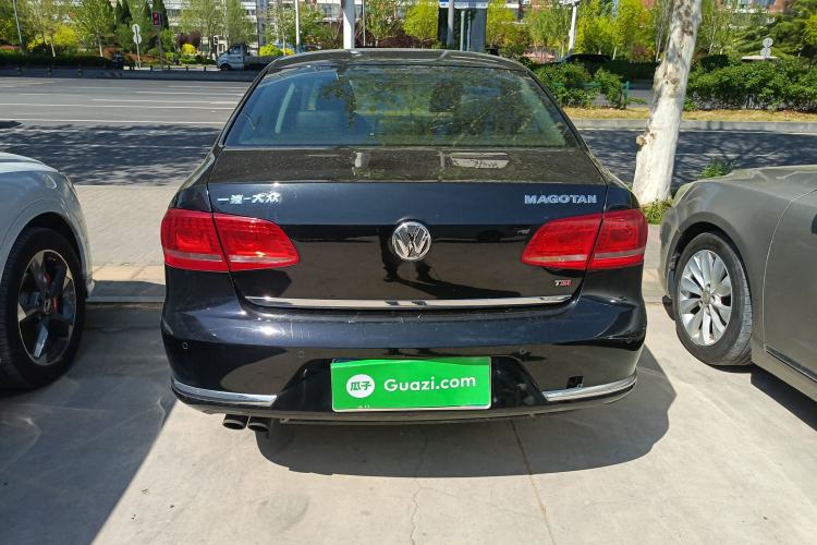 Used Volkswagen Magotan 2013 1.8TSI Premier Model Rear