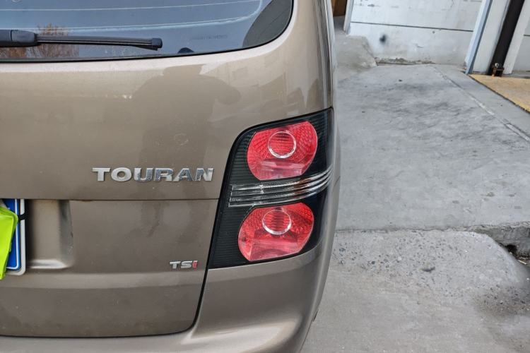 Used Volkswagen Touran 2015 1.4T DSG Comfort Edition 5 Seats
