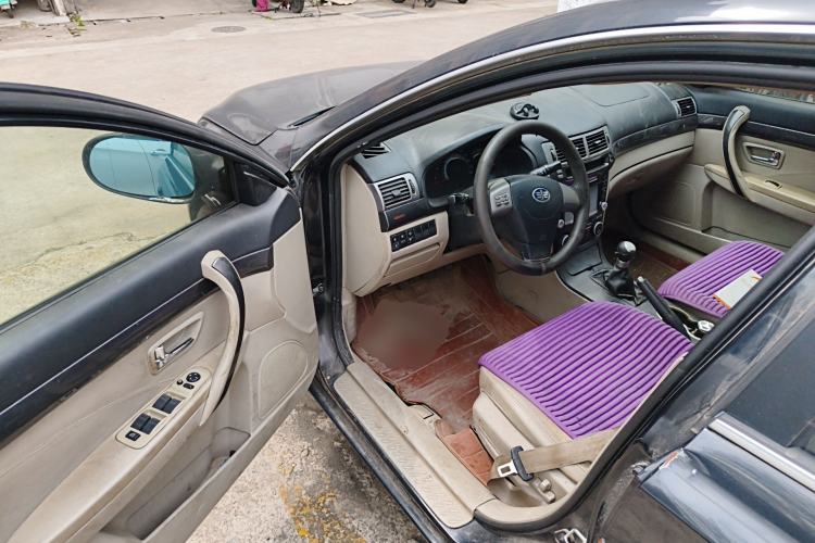 Used Bestune B70 2011 2.0L Manual Elite Edition Driver Seat