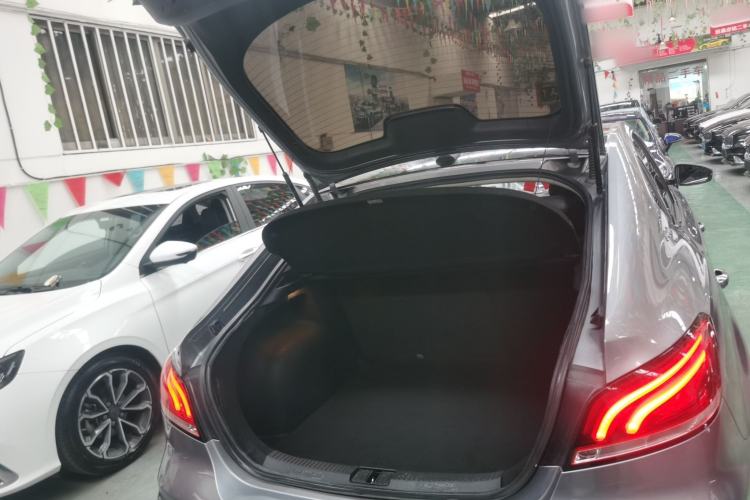 Used MG 6 2019 20T Automatic Sport Edition Trunk