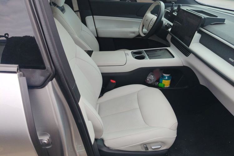 Used XPeng G6 2023 700 Four-Wheel Drive Performance Max Right Front Seat