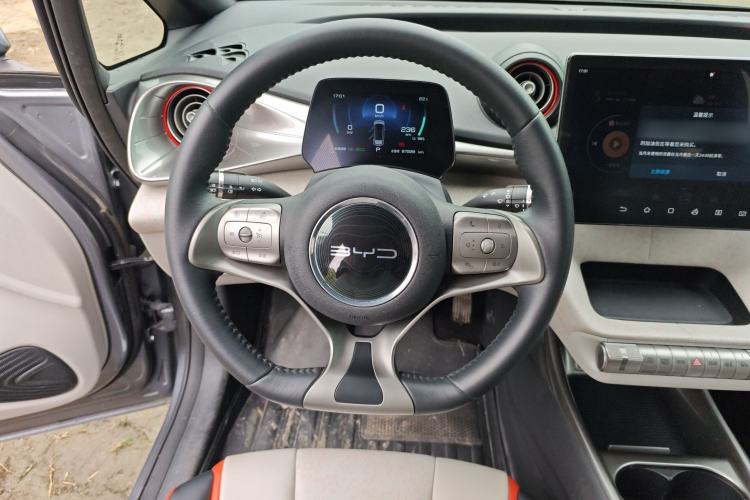 Used BYD Dolphin 2021 405 km Fashion Edition Steering Wheel