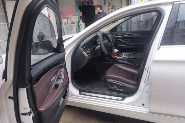 Used BMW 5 Series 2017 525Li Luxury Design Package Interior 3