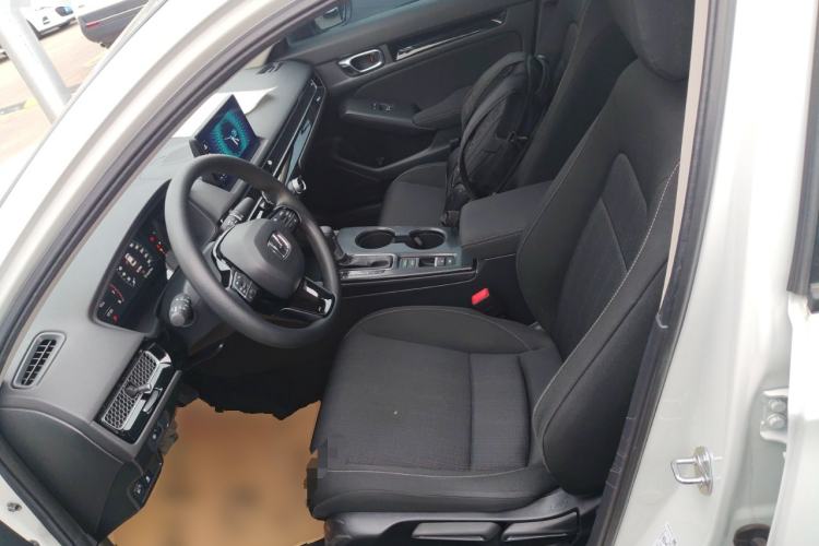 Used Honda Civic 2022 240TURBO CVT Dynamic Edition Left Front Seat