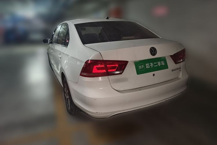 Used Volkswagen Santana 2015 1.6L Manual Fashion Edition
