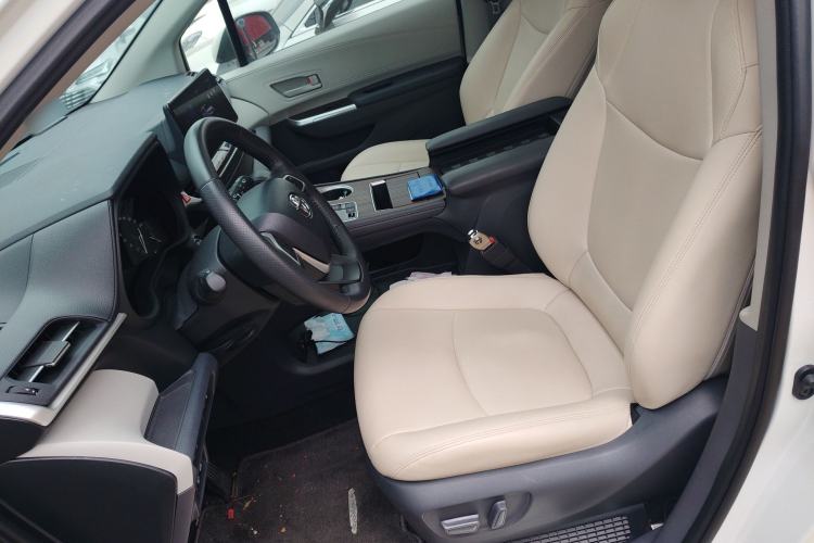 Used Toyota Sienna 2024 2.5L Hybrid Comfort Edition