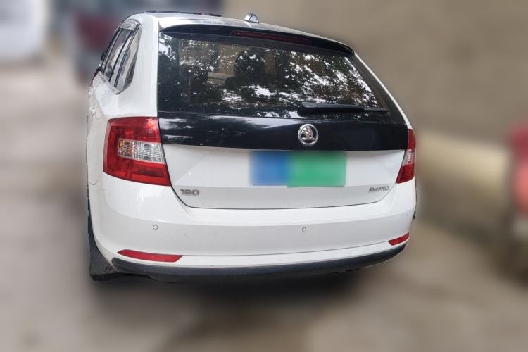 Used Skoda Rapid Spaceback 2016 Revised 1.6L Automatic Chuanxing Version
