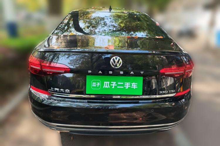 Used Volkswagen Passat 2019 330TSI Luxury Edition China VI Standard
