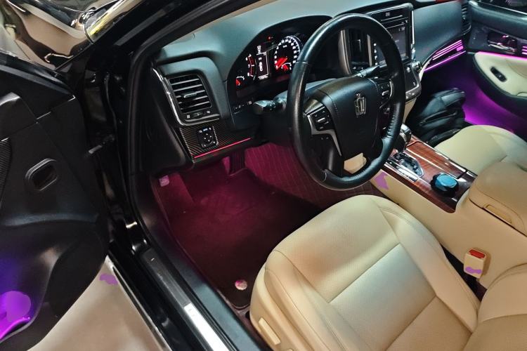 Used Toyota Crown 2015 2.0T Fashion Edition