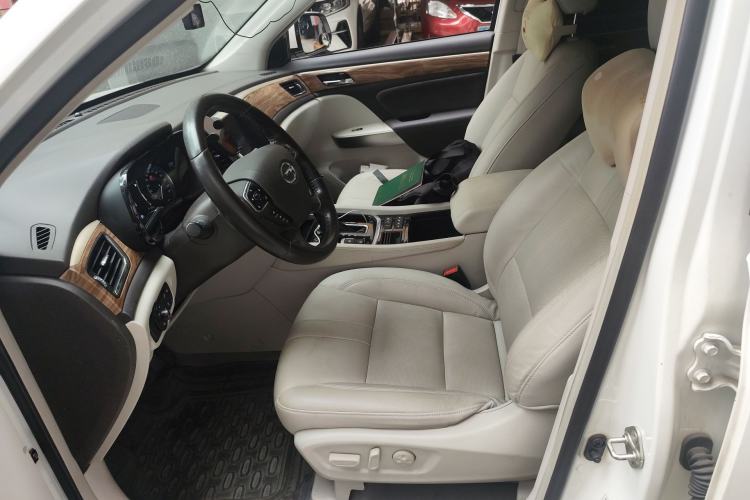 Used GAC Trumpchi GS8 2017 320T Two-Wheel Drive Luxury Smart Connectivity Version (7 Seats) Left Front Seat