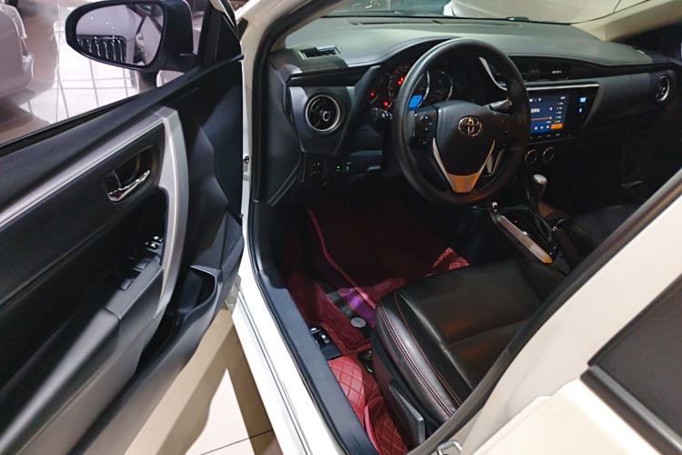 Used Toyota Levin 2017 Revised 185T CVT Elite Edition China V Standard Driver Seat