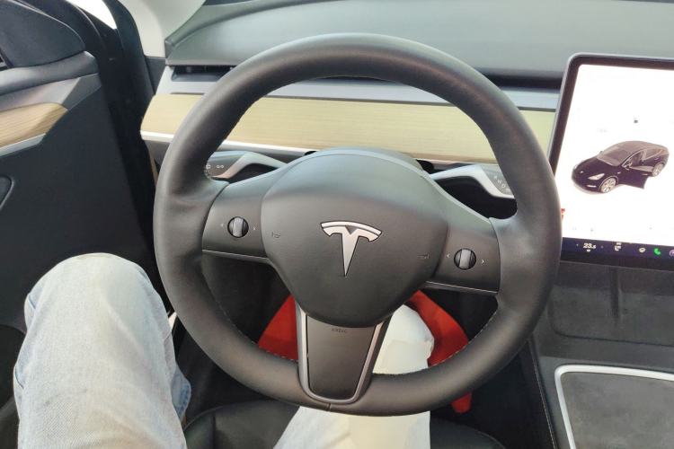 Used Tesla Model Y 2022 Revised Version Rear-Wheel Drive Steering Wheel