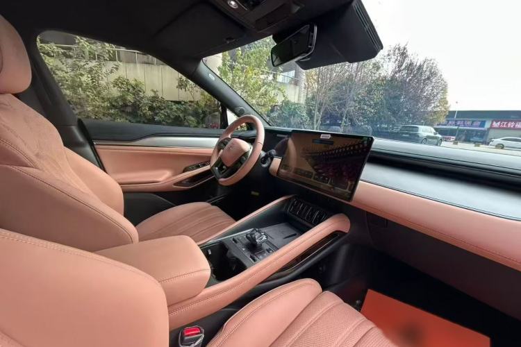 Used BYD Song L EV 2024 662 km Excellence Version
