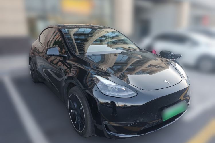 Used Tesla Model Y 2021 Standard Range Rear-Wheel Drive Version Front Right 45 Deg