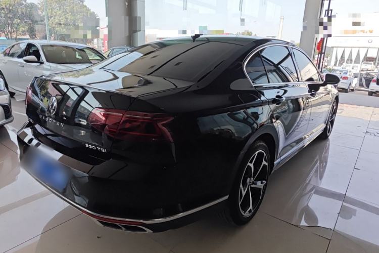 Used Volkswagen Magotan 2023 2 Million Units Limited Edition 330TSI DSG Leading Version Rear Right 45 Deg