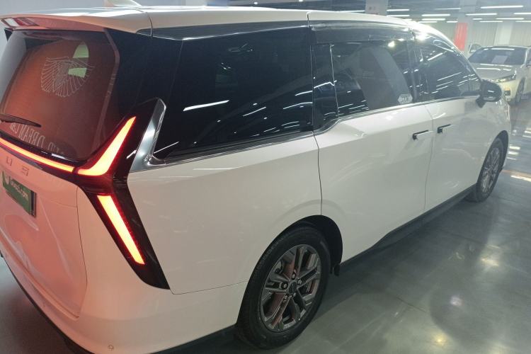 Used SAIC MAXUS G70 2024 2.0T Automatic Luxury Edition 7 Seats Rear Right 45 Deg