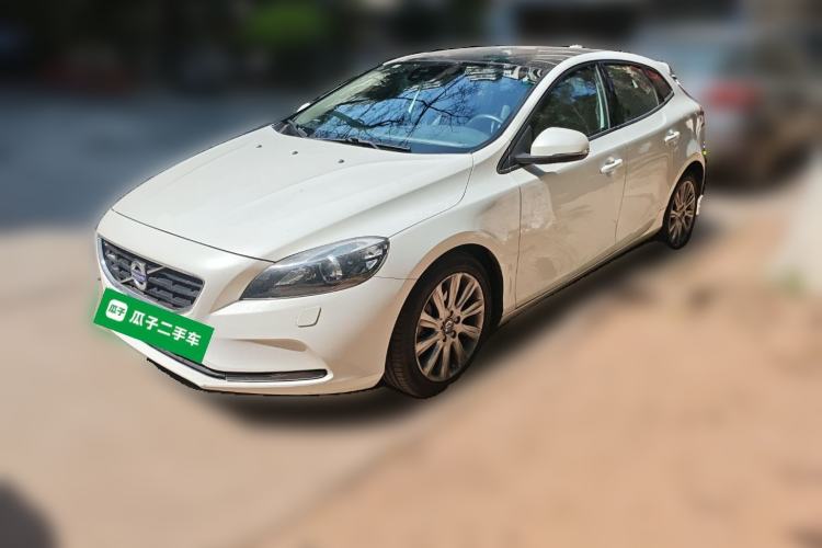 Used Volvo V40 2016 T3 Zhiyi Edition