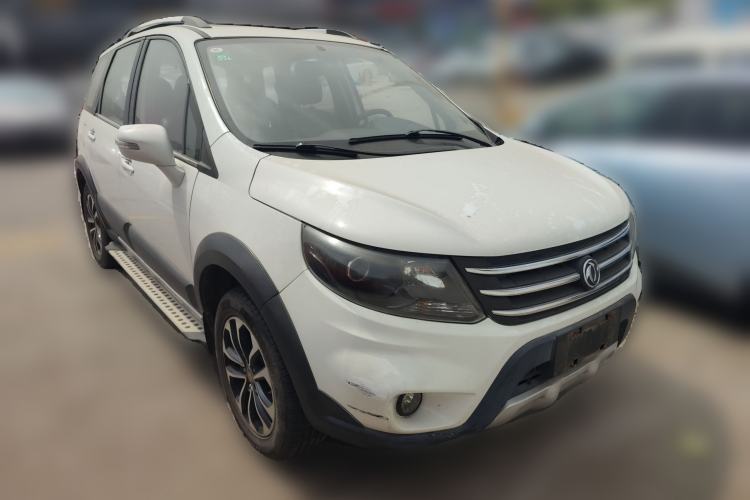 Used FORTHING Joyear X5 2013 1.6L Manual Luxury Model China IV Standard Front Right 45 Deg