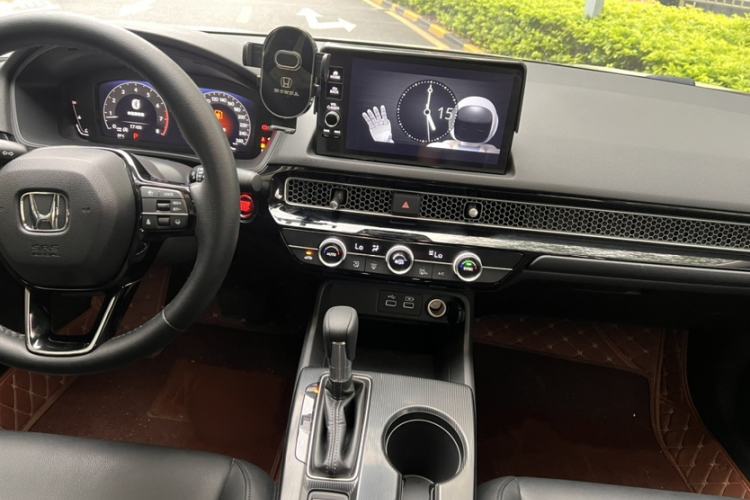 Used Honda Civic 2022 240TURBO CVT Dynamic Edition Gear Lever