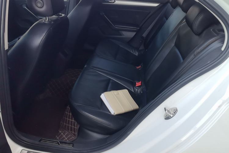 Used Volkswagen Lamando 2017 230TSI DSG Fashion Edition
