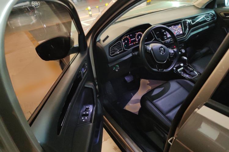 Used Volkswagen T-ROC 2020 280TSI DSG Two-Wheel Drive Comfort Version