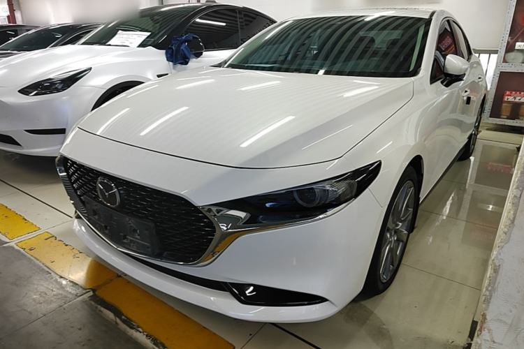 Używany Mazda 3 Axela 2021 2.0L Automatic Zhi Rui Edition